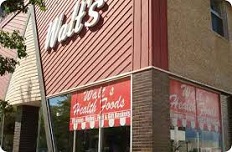 Walt's Health Food logo